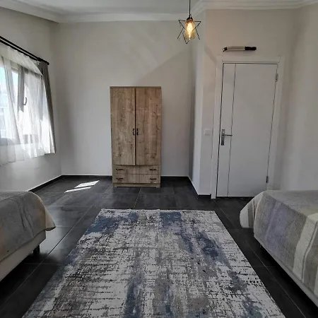 Appartement 2 Plus 1 In The Center Of With A View, 4 Minutes To The Beach *