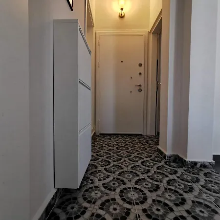 Appartement 2 Plus 1 In The Center Of With A View, 4 Minutes To The Beach Datça